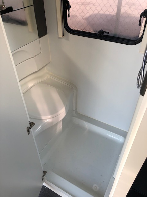 ADRIA ACTION 391 LH - Каравана: снимка 4 ADRIA ACTION 391 LH - Каравана: снимка 4