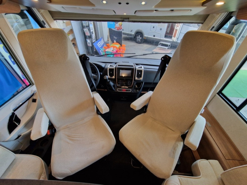 Carthago C-Tourer I 143 - Интегриран кемпер: снимка 5 Carthago C-Tourer I 143 - Интегриран кемпер: снимка 5