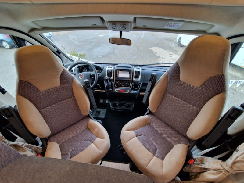 Carthago C-Tourer T 143 LE - Полуинтегриран кемпер: снимка 5 Carthago C-Tourer T 143 LE - Полуинтегриран кемпер: снимка 5