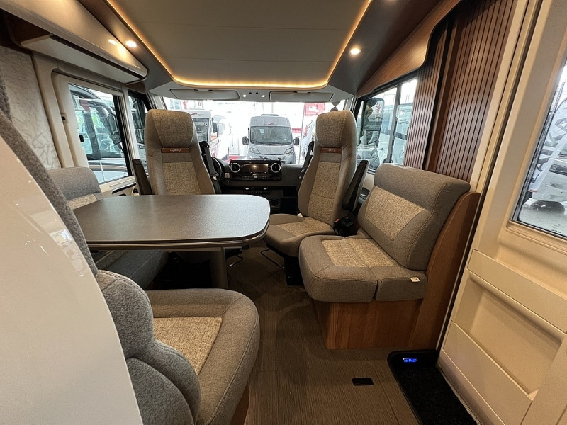 Carthago C2 Tourer I 148 RB-QB "K" - Интегриран кемпер: снимка 5 Carthago C2 Tourer I 148 RB-QB "K" - Интегриран кемпер: снимка 5