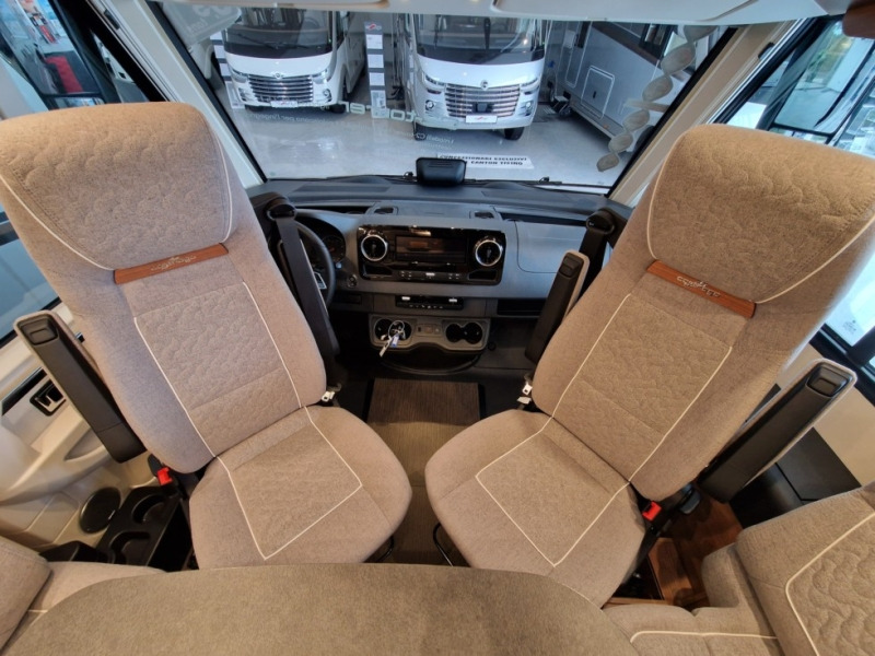 Carthago Carthago C2 Tourer I Mercedes 145 RB-LE - Интегриран кемпер: снимка 5 Carthago Carthago C2 Tourer I Mercedes 145 RB-LE - Интегриран кемпер: снимка 5