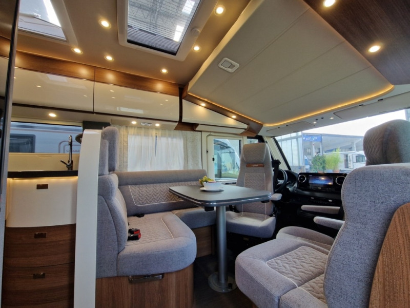 Carthago Carthago C2 Tourer I Mercedes 145 RB-LE - Интегриран кемпер: снимка 4 Carthago Carthago C2 Tourer I Mercedes 145 RB-LE - Интегриран кемпер: снимка 4