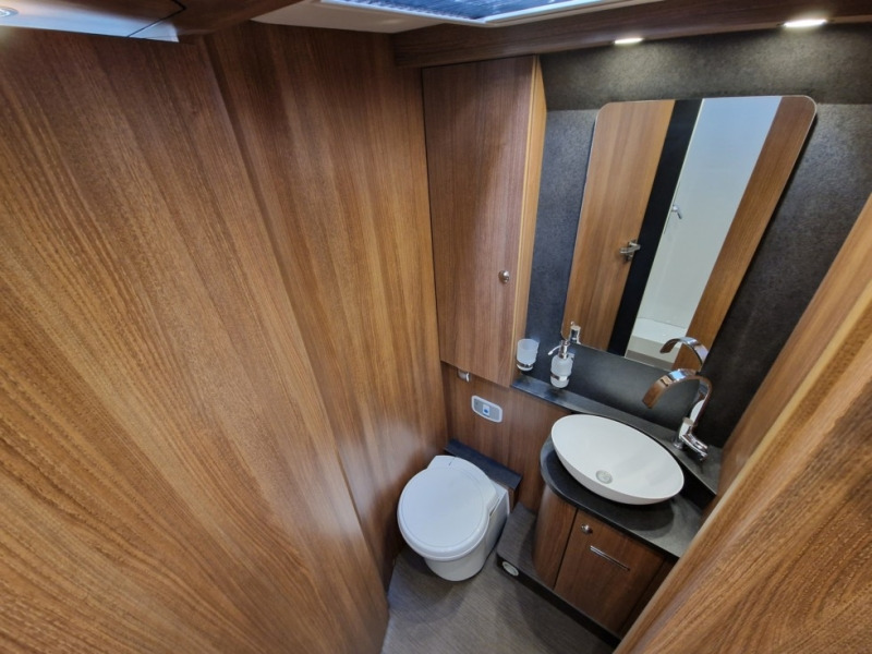 Нови Интегриран кемпер Carthago Carthago C2 Tourer I Mercedes 145 RB-LE: снимка 11 Нови Интегриран кемпер Carthago Carthago C2 Tourer I Mercedes 145 RB-LE: снимка 11