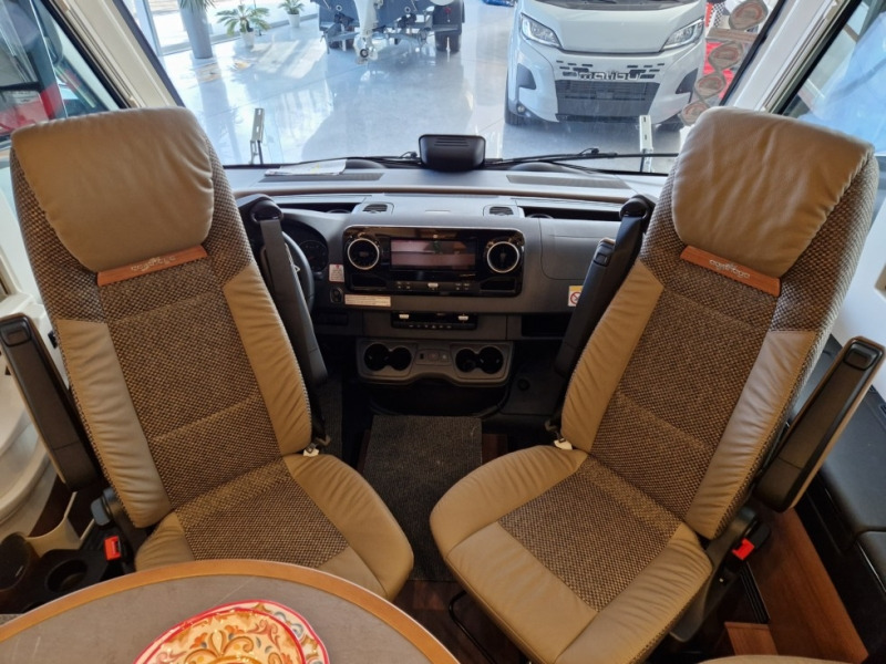 Carthago Chic E-Line I 64 XL QB Mercedes - Интегриран кемпер: снимка 5 Carthago Chic E-Line I 64 XL QB Mercedes - Интегриран кемпер: снимка 5