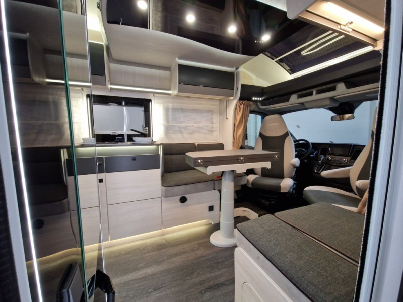 Chausson 788 Titanium Ultimate Ford M24 - Полуинтегриран кемпер: снимка 4 Chausson 788 Titanium Ultimate Ford M24 - Полуинтегриран кемпер: снимка 4