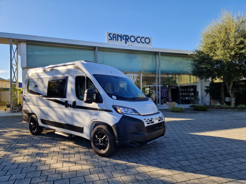 Laika Kosmo 50 Camper Van - Кемпер ван: снимка 2 Laika Kosmo 50 Camper Van - Кемпер ван: снимка 2