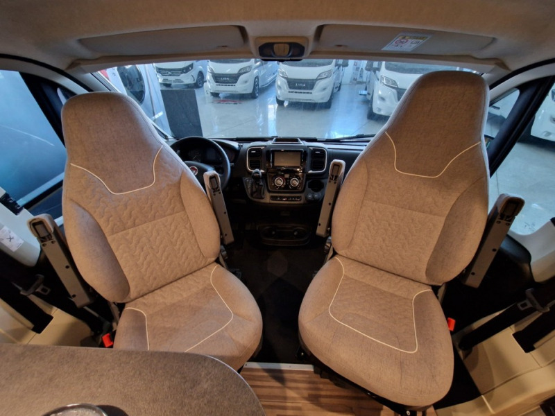 Кемпер ван Malibu Van compact 540 DB: снимка 8