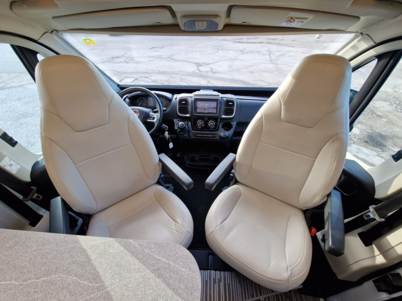 Mc Louis Menfys 540 Prestige - Кемпер ван: снимка 5 Mc Louis Menfys 540 Prestige - Кемпер ван: снимка 5