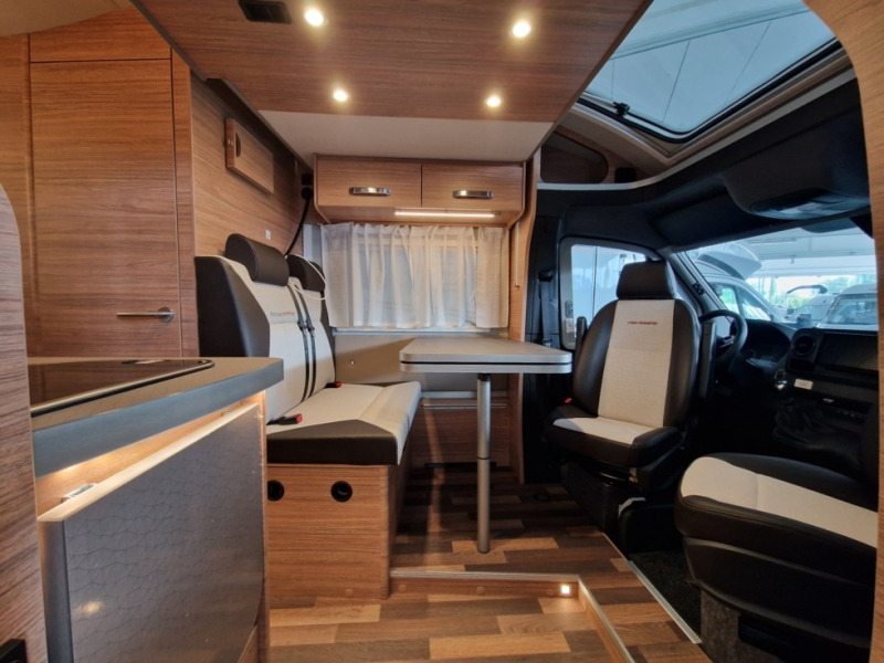 Weinsberg CaraCompact Suite MB 640 MEG - Интегриран кемпер: снимка 4 Weinsberg CaraCompact Suite MB 640 MEG - Интегриран кемпер: снимка 4