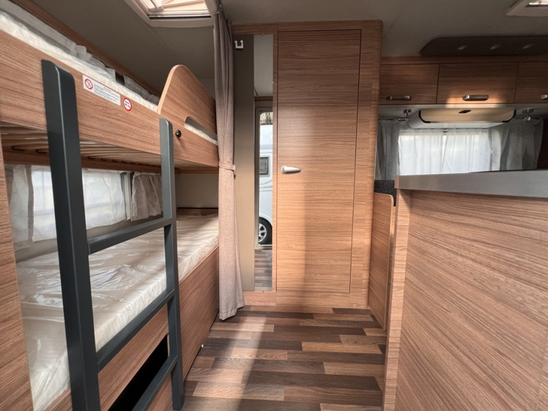 Weinsberg CaraOne 480 QDK - Каравана: снимка 4 Weinsberg CaraOne 480 QDK - Каравана: снимка 4