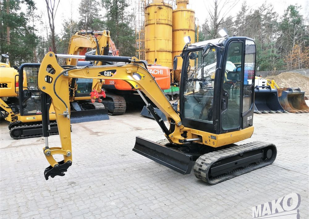 Caterpillar 302.7 D CR - Верижен багер: снимка 1 Caterpillar 302.7 D CR - Верижен багер: снимка 1