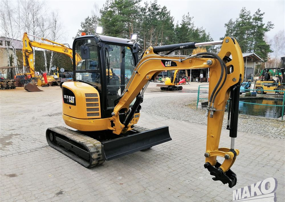 Верижен багер Caterpillar 302.7 D CR: снимка 7