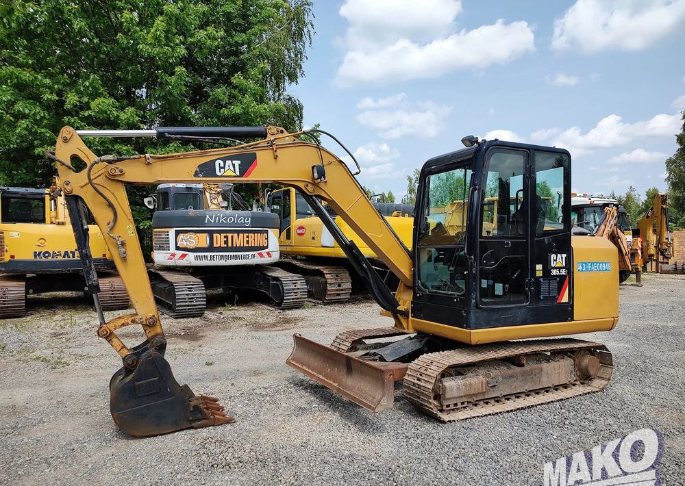 Верижен багер Caterpillar 305.5E2: снимка 1