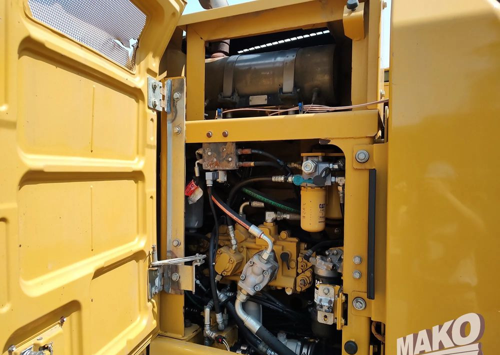 Верижен багер Caterpillar 312 E: снимка 17