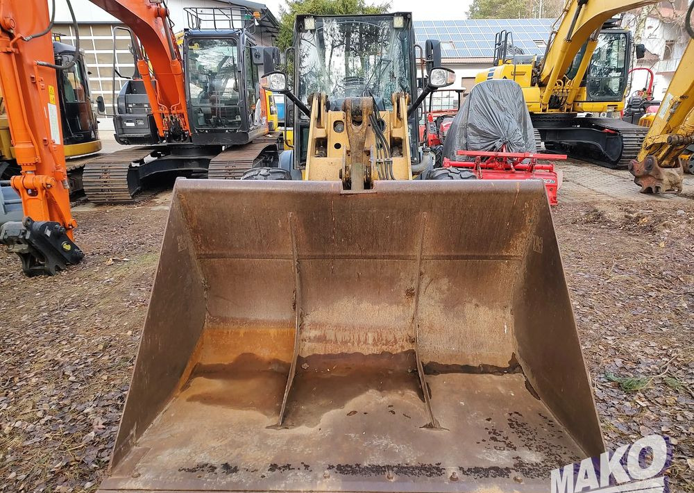 Caterpillar 906M - Колесен товарач: снимка 4 Caterpillar 906M - Колесен товарач: снимка 4