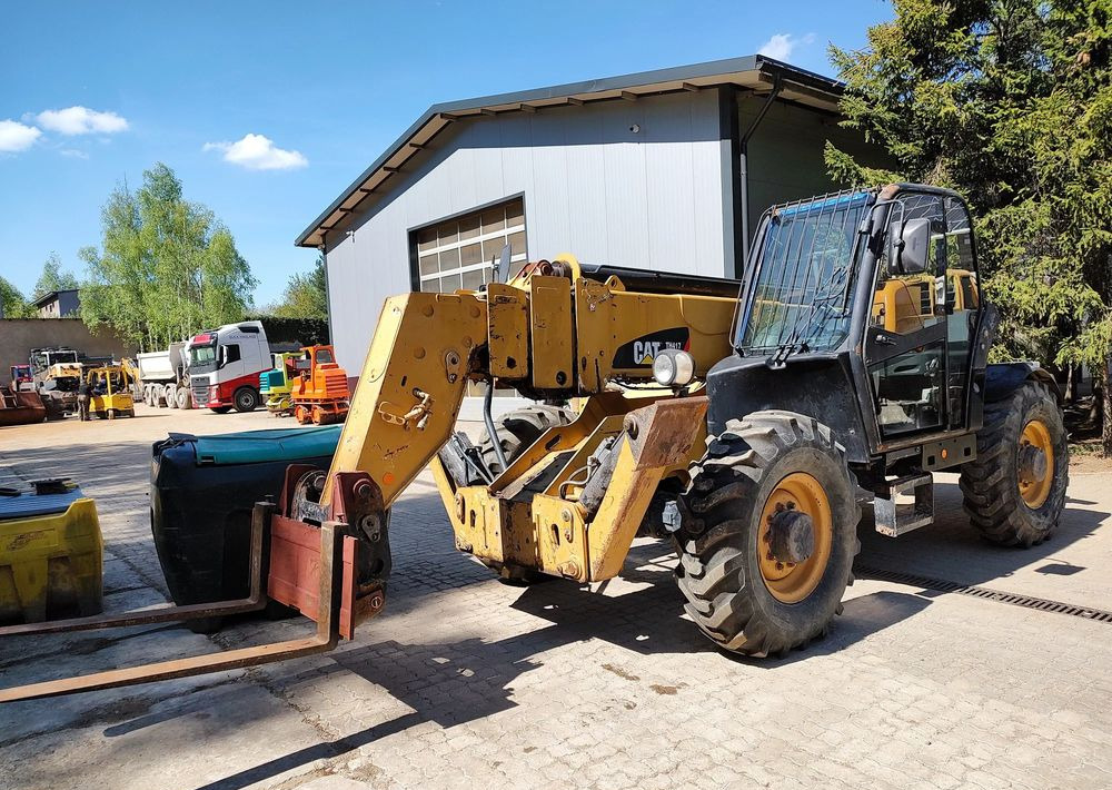 Caterpillar TH417 - Телескопичен товарач: снимка 2 Caterpillar TH417 - Телескопичен товарач: снимка 2