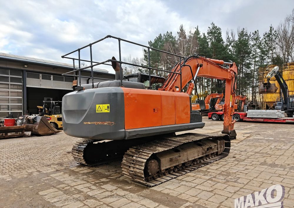 Hitachi ZX210LC-5B - Верижен багер: снимка 5 Hitachi ZX210LC-5B - Верижен багер: снимка 5