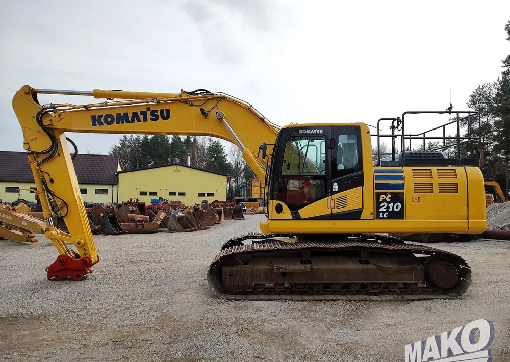 Komatsu PC210 LC-10 - Верижен багер: снимка 2 Komatsu PC210 LC-10 - Верижен багер: снимка 2