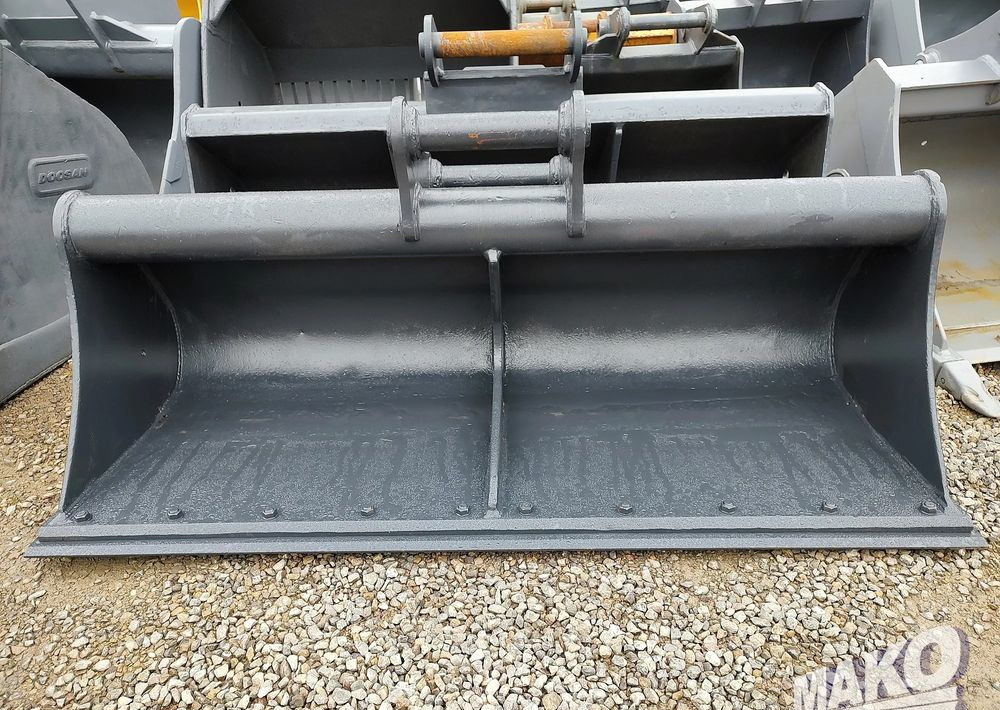 Łyżka skarpowa BMC 215cm Miller fi 80 - Прикачен инвентар за Строителна техника: снимка 2 Łyżka skarpowa BMC 215cm Miller fi 80 - Прикачен инвентар за Строителна техника: снимка 2