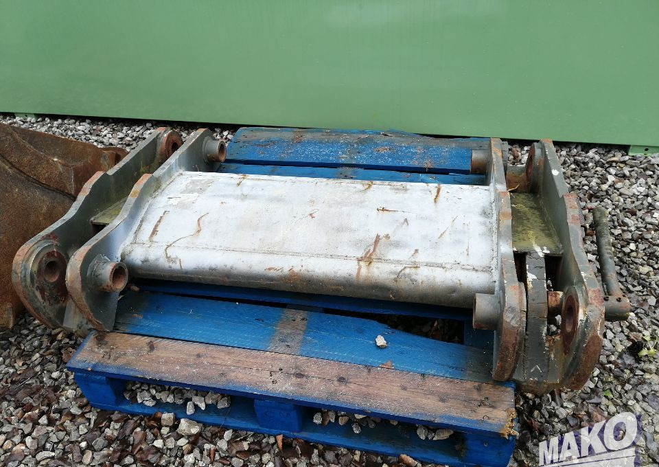 Szybkozłącze mechaniczne do ładowarki CAT 950 - Прикачен инвентар за Строителна техника: снимка 4 Szybkozłącze mechaniczne do ładowarki CAT 950 - Прикачен инвентар за Строителна техника: снимка 4