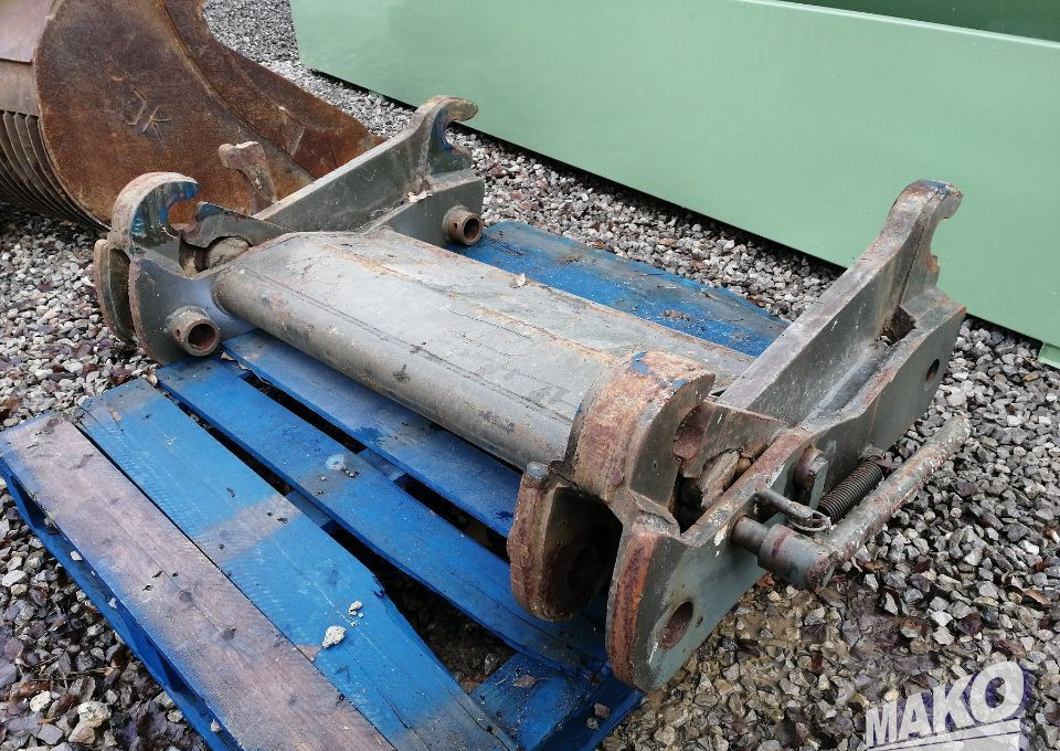 Szybkozłącze mechaniczne do ładowarki CAT 950 - Прикачен инвентар за Строителна техника: снимка 2 Szybkozłącze mechaniczne do ładowarki CAT 950 - Прикачен инвентар за Строителна техника: снимка 2