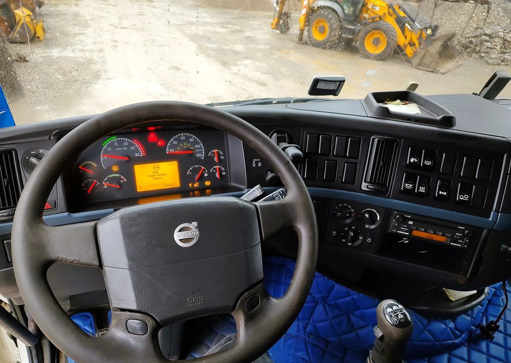 Влекач Volvo FH 13 480: снимка 10