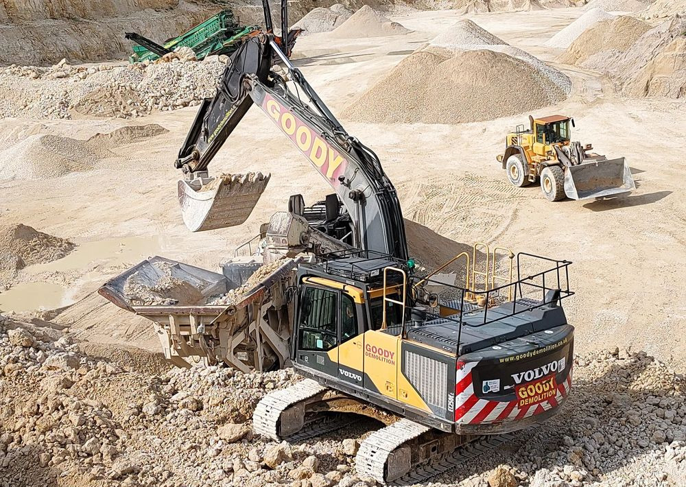 Volvo EC 250 EL - Верижен багер: снимка 3 Volvo EC 250 EL - Верижен багер: снимка 3