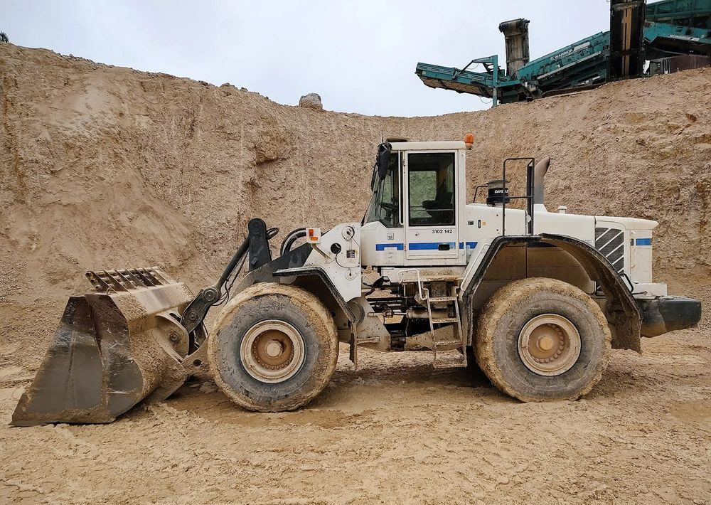 Volvo L180E - Колесен товарач: снимка 2 Volvo L180E - Колесен товарач: снимка 2