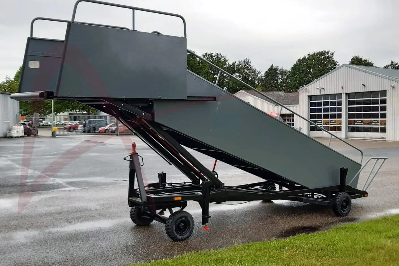 AMSS SKYWAY 66-148 - Пътническа стълба: снимка 1 AMSS SKYWAY 66-148 - Пътническа стълба: снимка 1