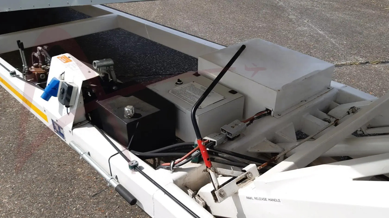 AMSS SKYWAY 96-232 - Пътническа стълба: снимка 5 AMSS SKYWAY 96-232 - Пътническа стълба: снимка 5