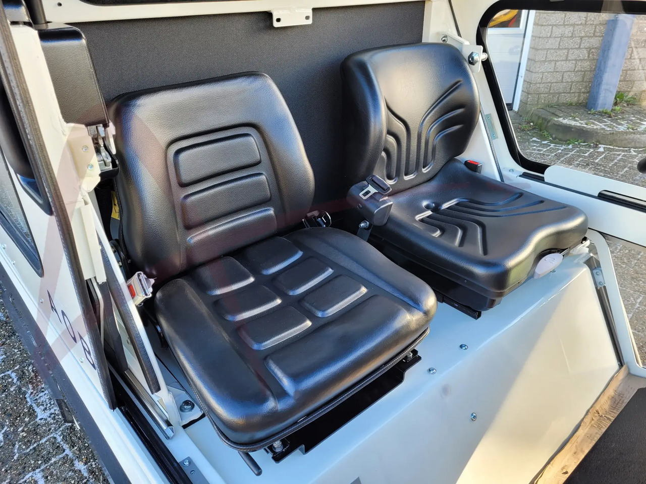CHARLATTE T135 EVO - Влекач за багаж: снимка 2 CHARLATTE T135 EVO - Влекач за багаж: снимка 2