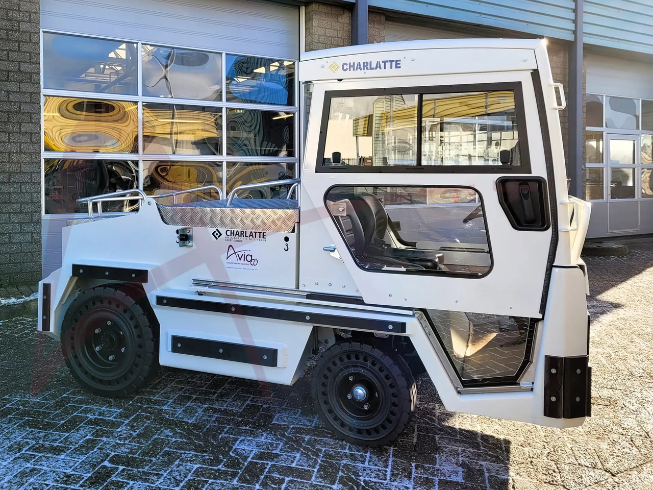 CHARLATTE T135 EVO - Влекач за багаж: снимка 1 CHARLATTE T135 EVO - Влекач за багаж: снимка 1