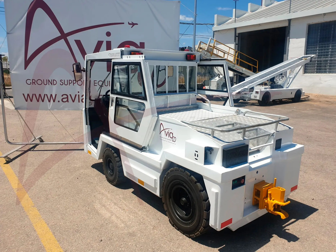 CHARLATTE T135 - Влекач за багаж: снимка 2 CHARLATTE T135 - Влекач за багаж: снимка 2