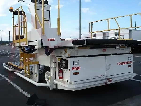 FMC COMMANDER 15S - Товарач на контейнери/ Палети: снимка 2 FMC COMMANDER 15S - Товарач на контейнери/ Палети: снимка 2