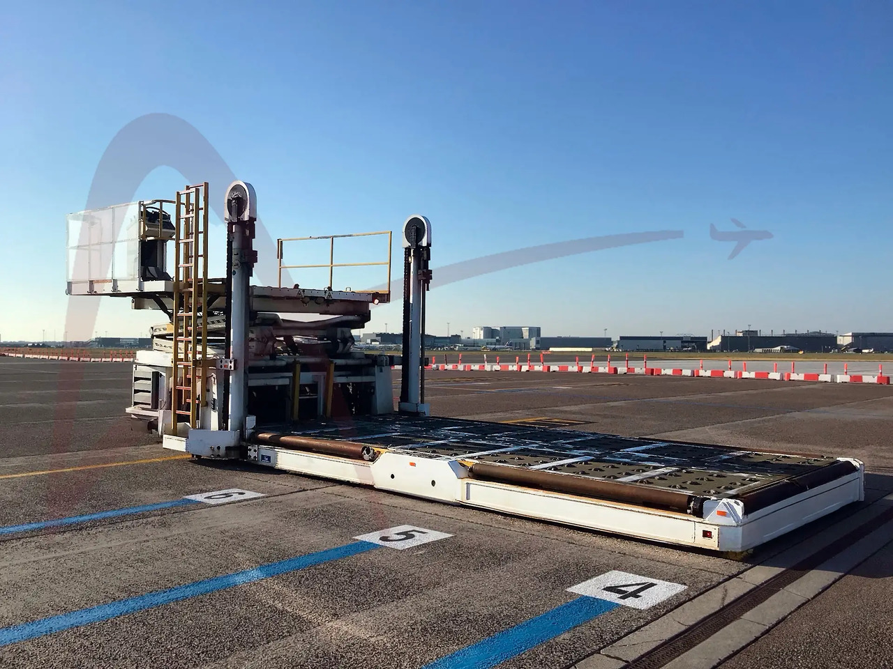 FMC COMMANDER 30H - Товарач на контейнери/ Палети: снимка 1 FMC COMMANDER 30H - Товарач на контейнери/ Палети: снимка 1