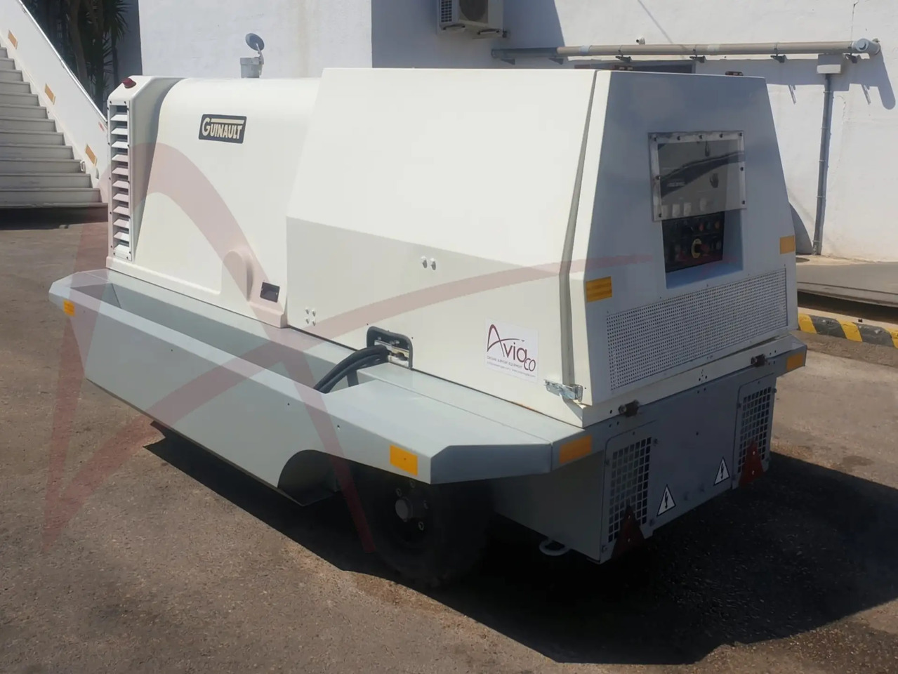 GUINAULT GA120V18D2100 - Наземно съоръжение за електрозахранване: снимка 2 GUINAULT GA120V18D2100 - Наземно съоръжение за електрозахранване: снимка 2