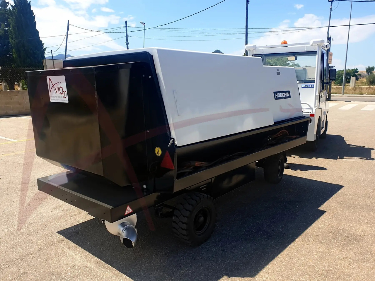 HOUCHIN 690-140 28 - Наземно съоръжение за електрозахранване: снимка 4 HOUCHIN 690-140 28 - Наземно съоръжение за електрозахранване: снимка 4