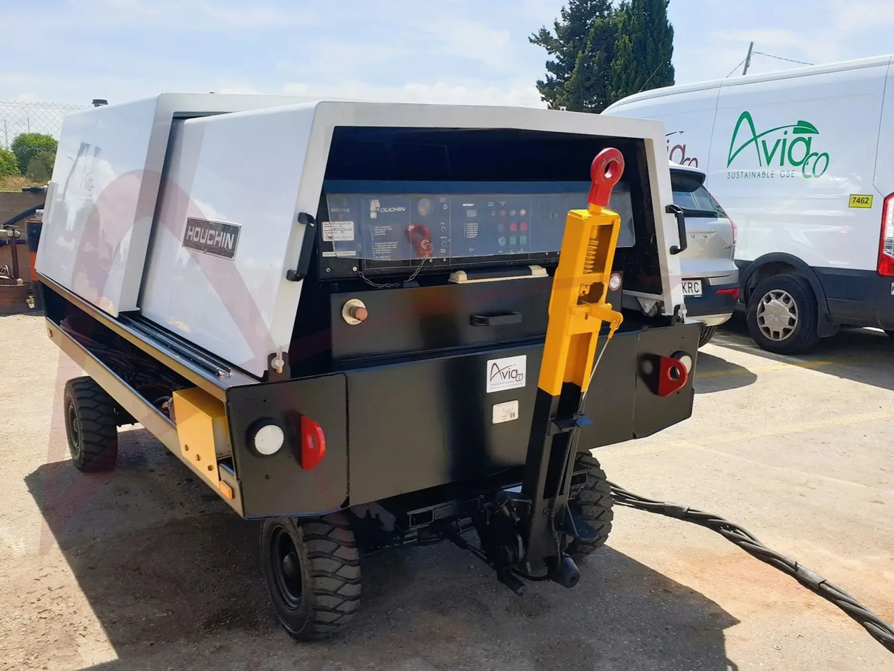 HOUCHIN C690 28 - Наземно съоръжение за електрозахранване: снимка 2 HOUCHIN C690 28 - Наземно съоръжение за електрозахранване: снимка 2