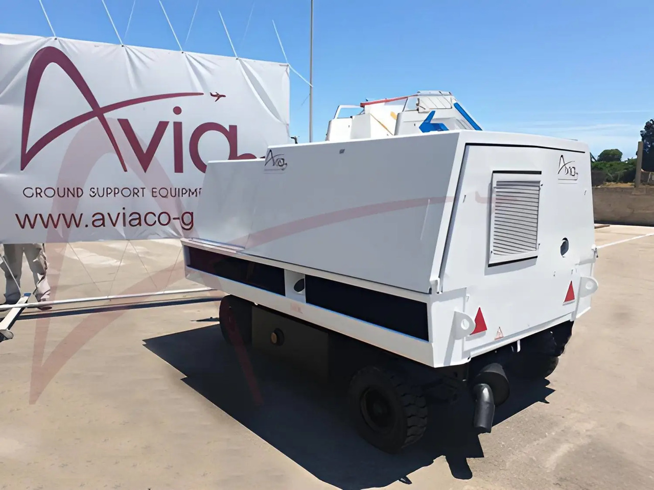 HOUCHIN D690 - Наземно съоръжение за електрозахранване: снимка 2 HOUCHIN D690 - Наземно съоръжение за електрозахранване: снимка 2