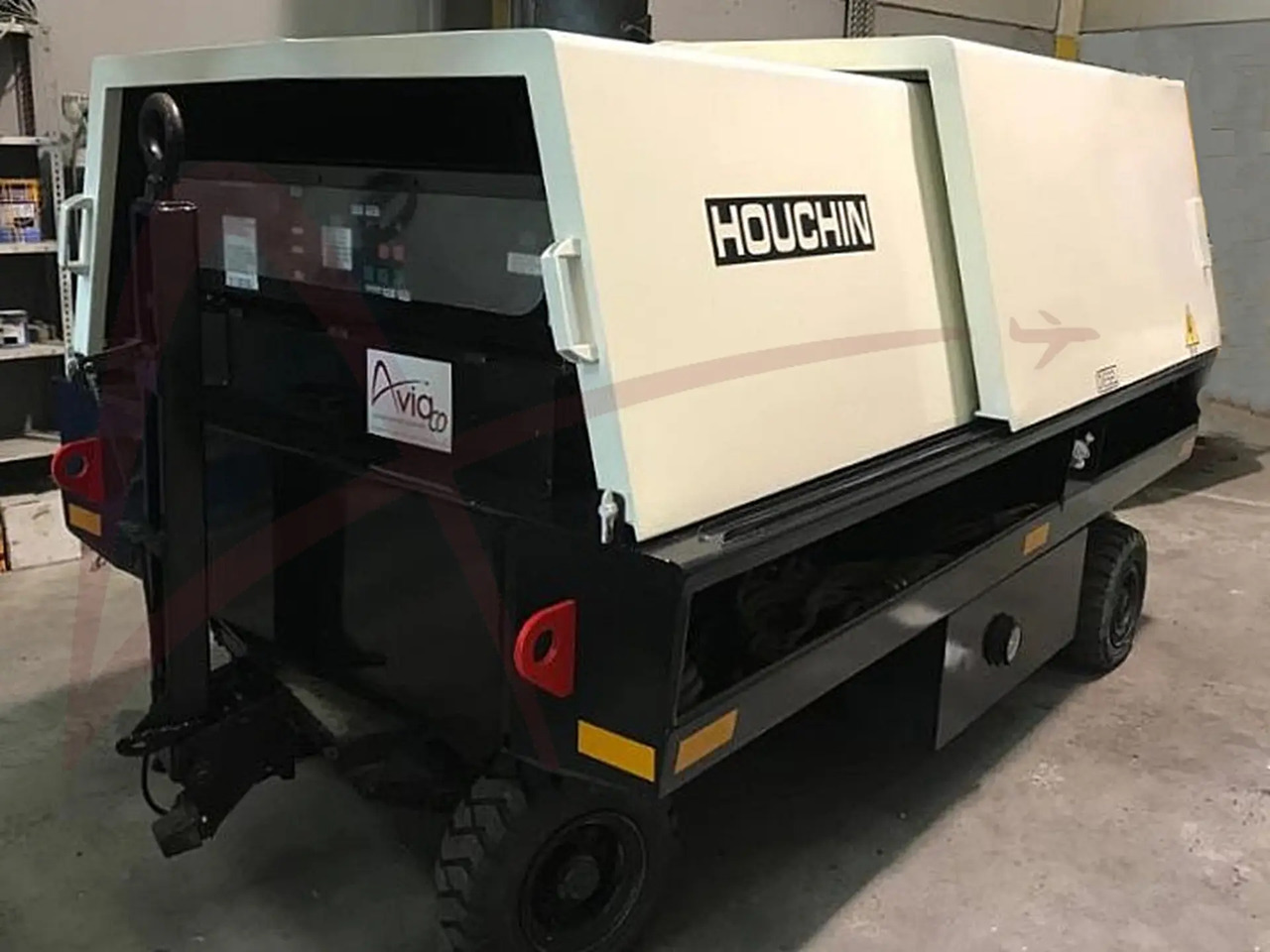 HOUCHIN D690DV - Наземно съоръжение за електрозахранване: снимка 2 HOUCHIN D690DV - Наземно съоръжение за електрозахранване: снимка 2