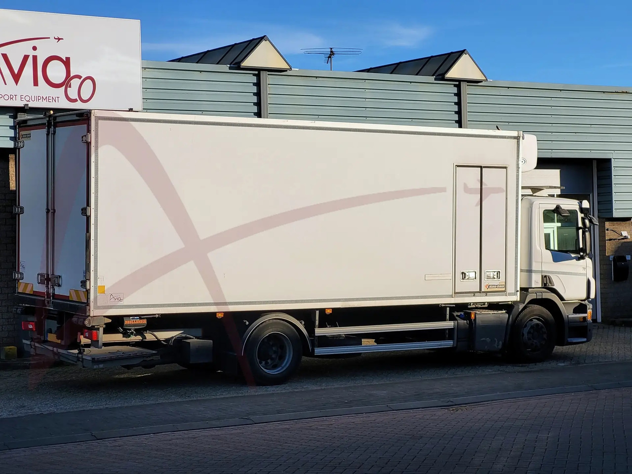 SCANIA SCANIA P250 - Рефрижератор камион: снимка 2 SCANIA SCANIA P250 - Рефрижератор камион: снимка 2