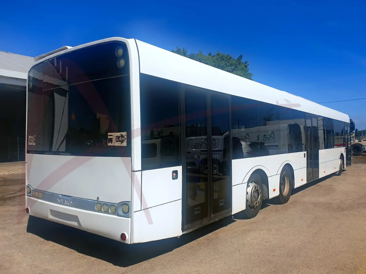 SOLARIS URBINO 15 - Летищен автобус: снимка 2 SOLARIS URBINO 15 - Летищен автобус: снимка 2