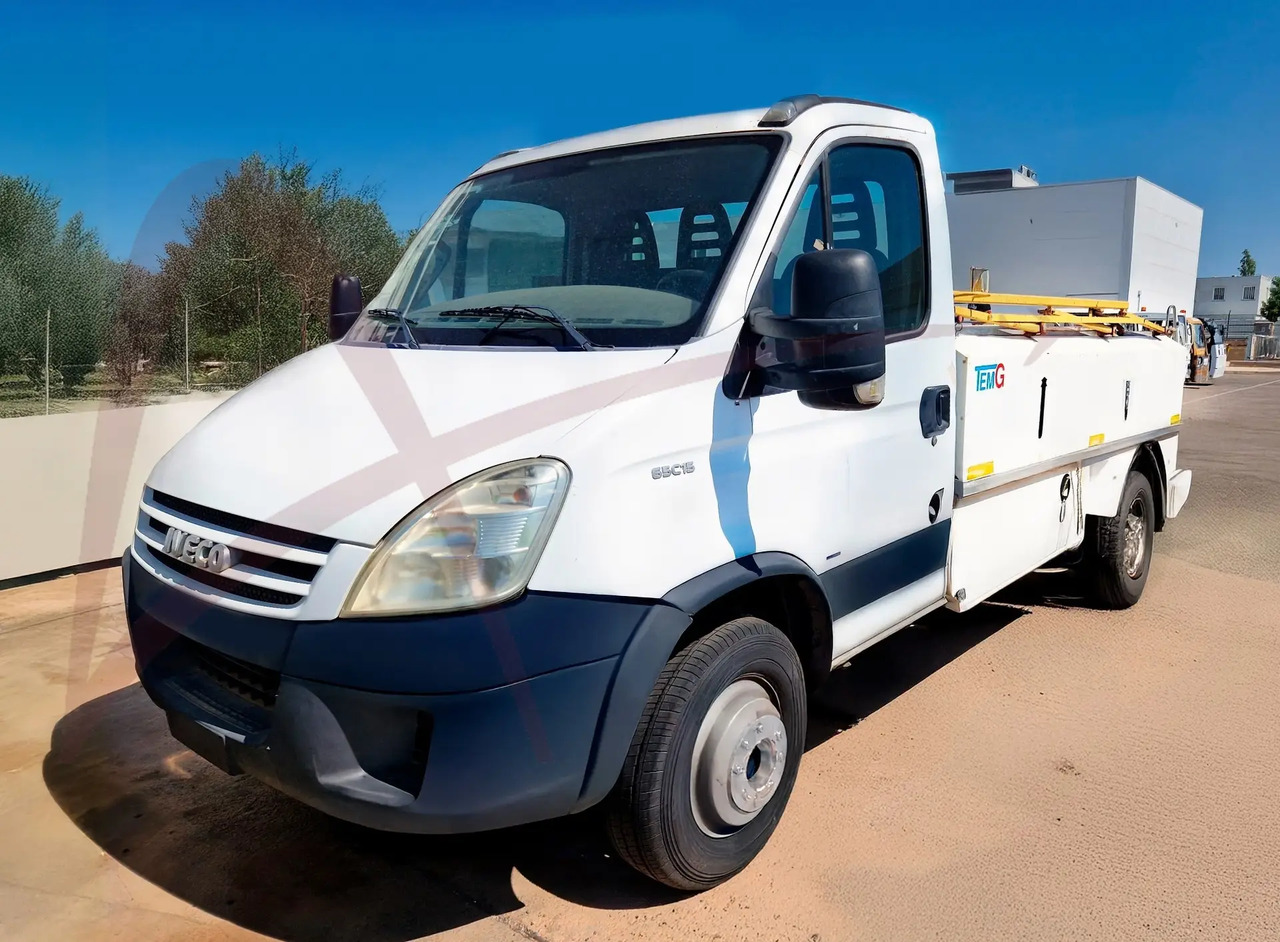 TEMG TG-0218 - Камион за обслужване на тоалетни: снимка 1 TEMG TG-0218 - Камион за обслужване на тоалетни: снимка 1
