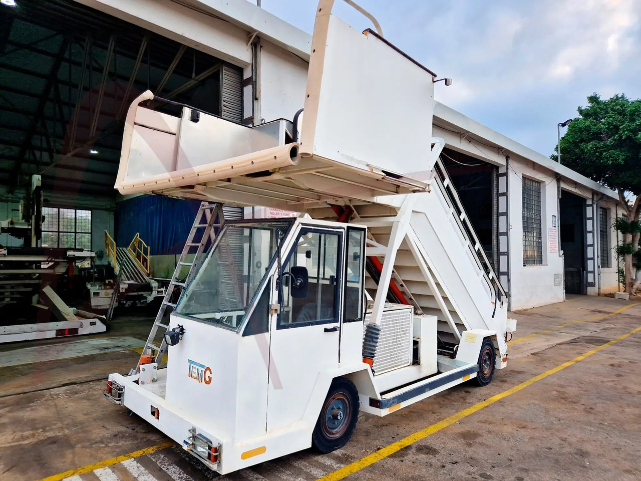 TEMG TG-2244 - Пътническа стълба: снимка 1 TEMG TG-2244 - Пътническа стълба: снимка 1