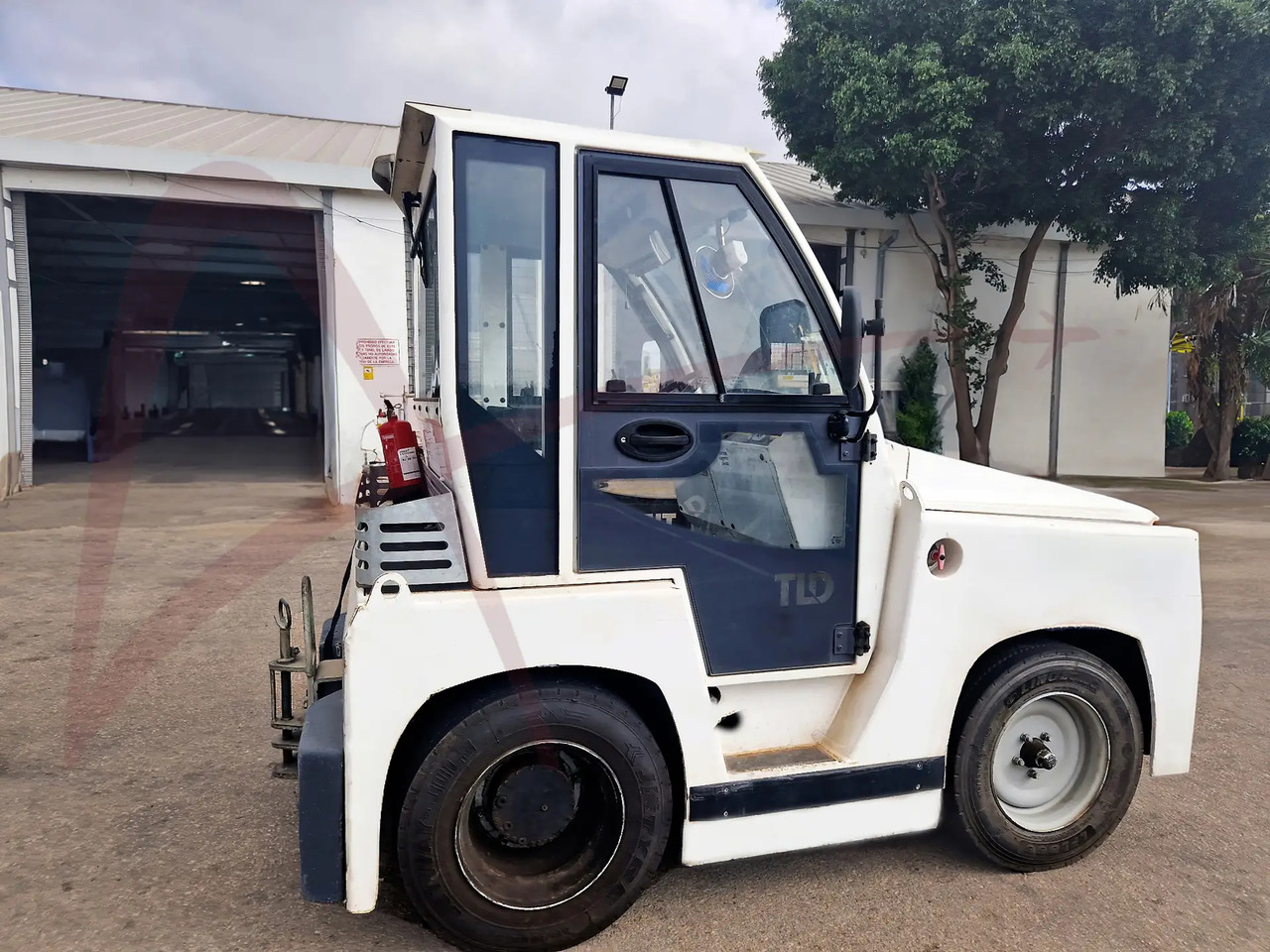 TLD JCT-60 - Влекач за багаж: снимка 1 TLD JCT-60 - Влекач за багаж: снимка 1