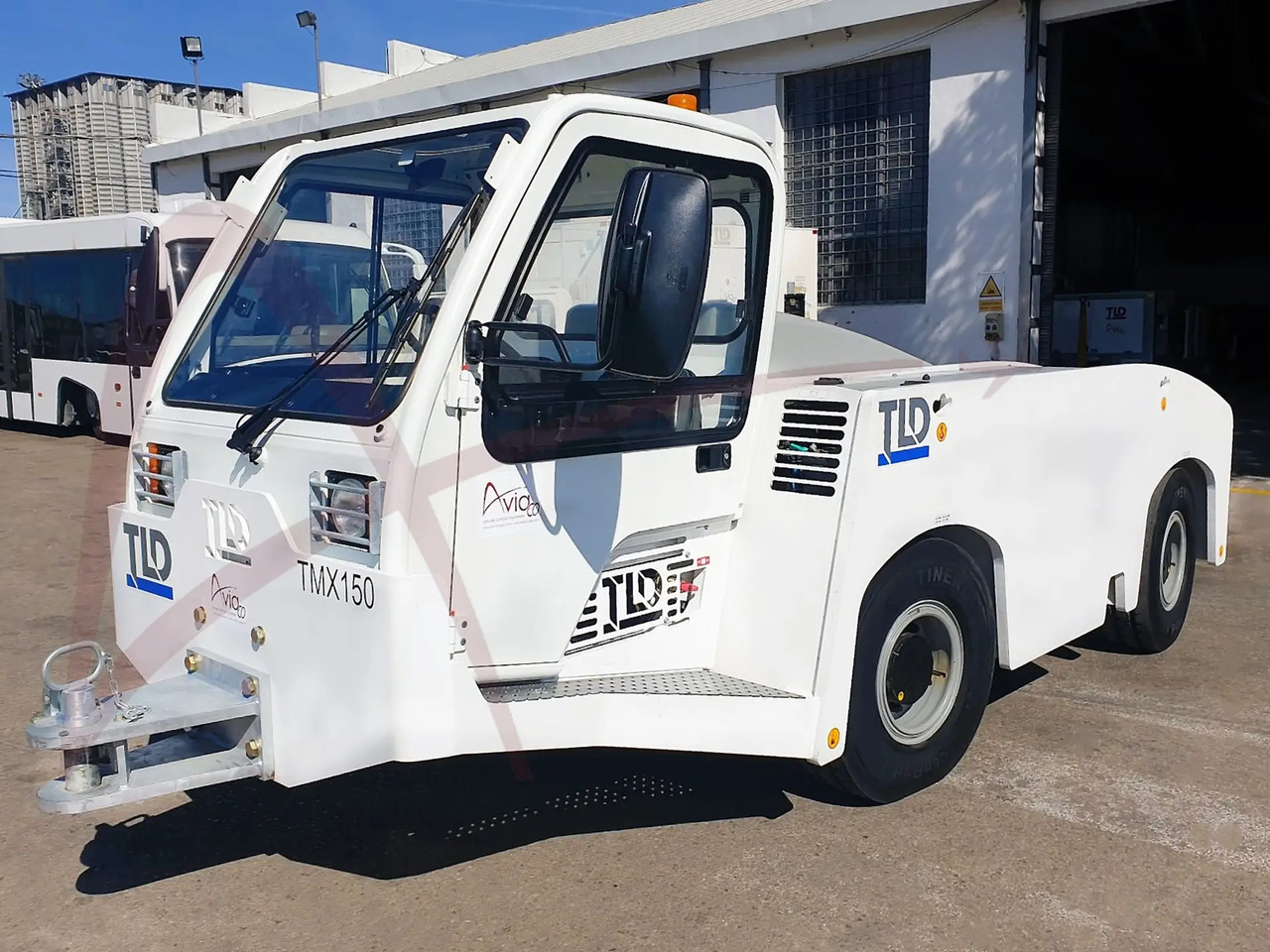 TLD TMX-150/12 - Влекач на самолети: снимка 2 TLD TMX-150/12 - Влекач на самолети: снимка 2