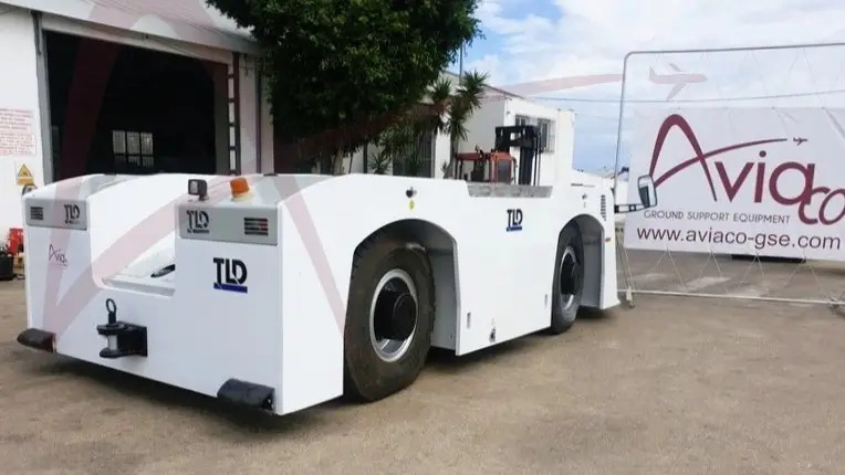 TLD TMX-450 - Влекач на самолети: снимка 4 TLD TMX-450 - Влекач на самолети: снимка 4