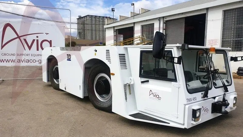 TLD TMX-450 - Влекач на самолети: снимка 1 TLD TMX-450 - Влекач на самолети: снимка 1