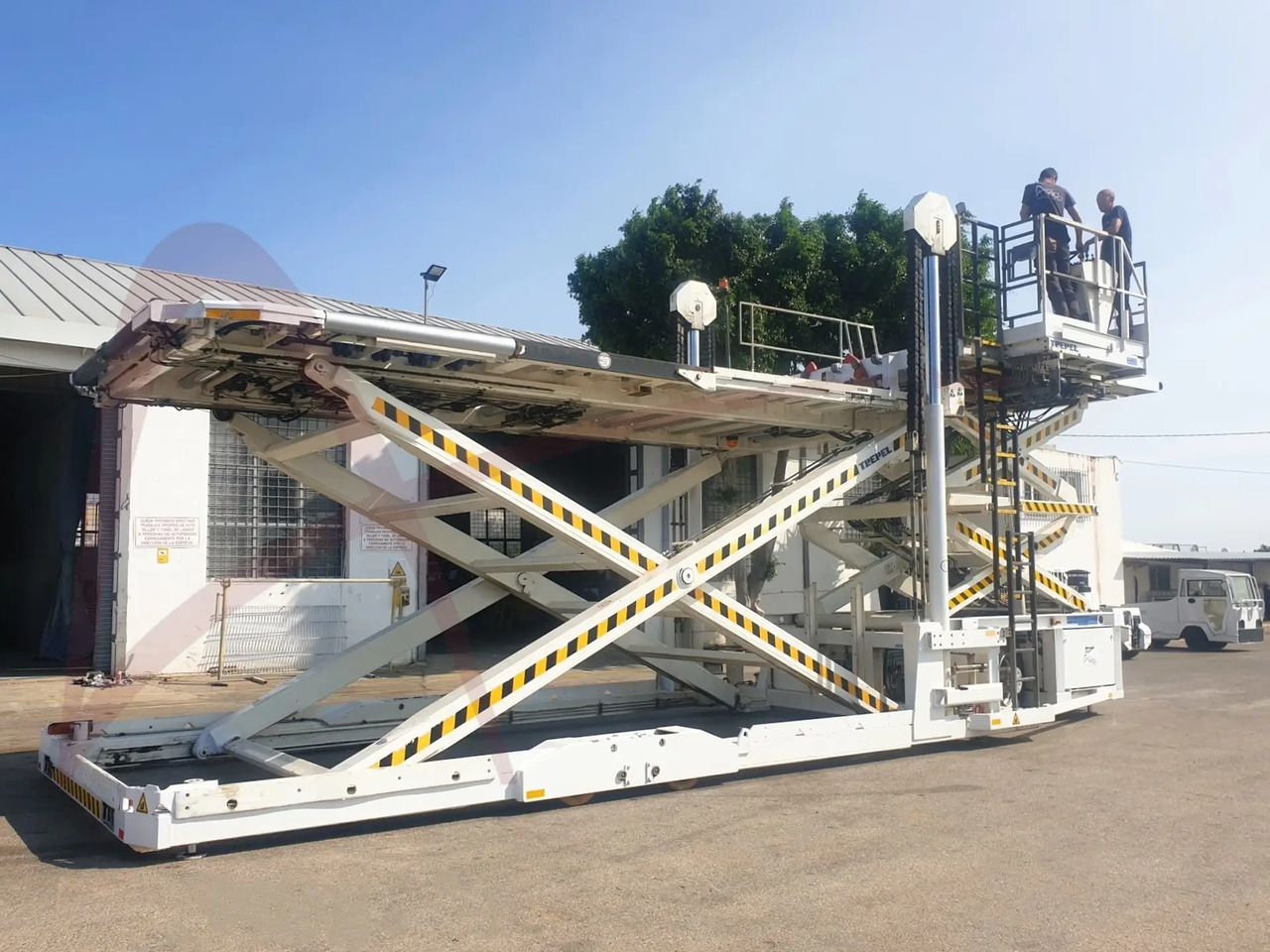 TREPEL CHAMP 140 - Товарач на контейнери/ Палети: снимка 2 TREPEL CHAMP 140 - Товарач на контейнери/ Палети: снимка 2