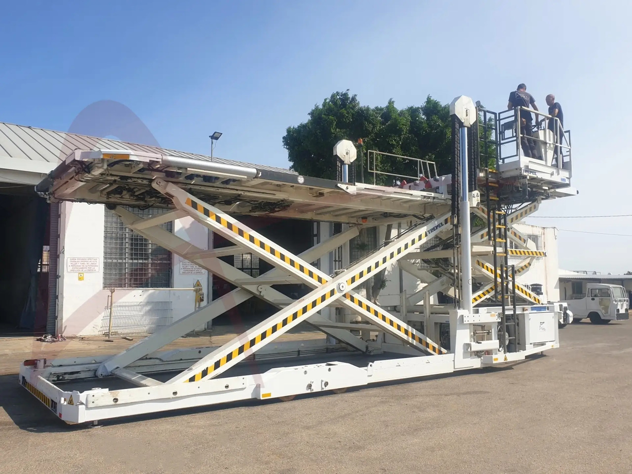 TREPEL CHAMP 140 - Товарач на контейнери/ Палети: снимка 1 TREPEL CHAMP 140 - Товарач на контейнери/ Палети: снимка 1